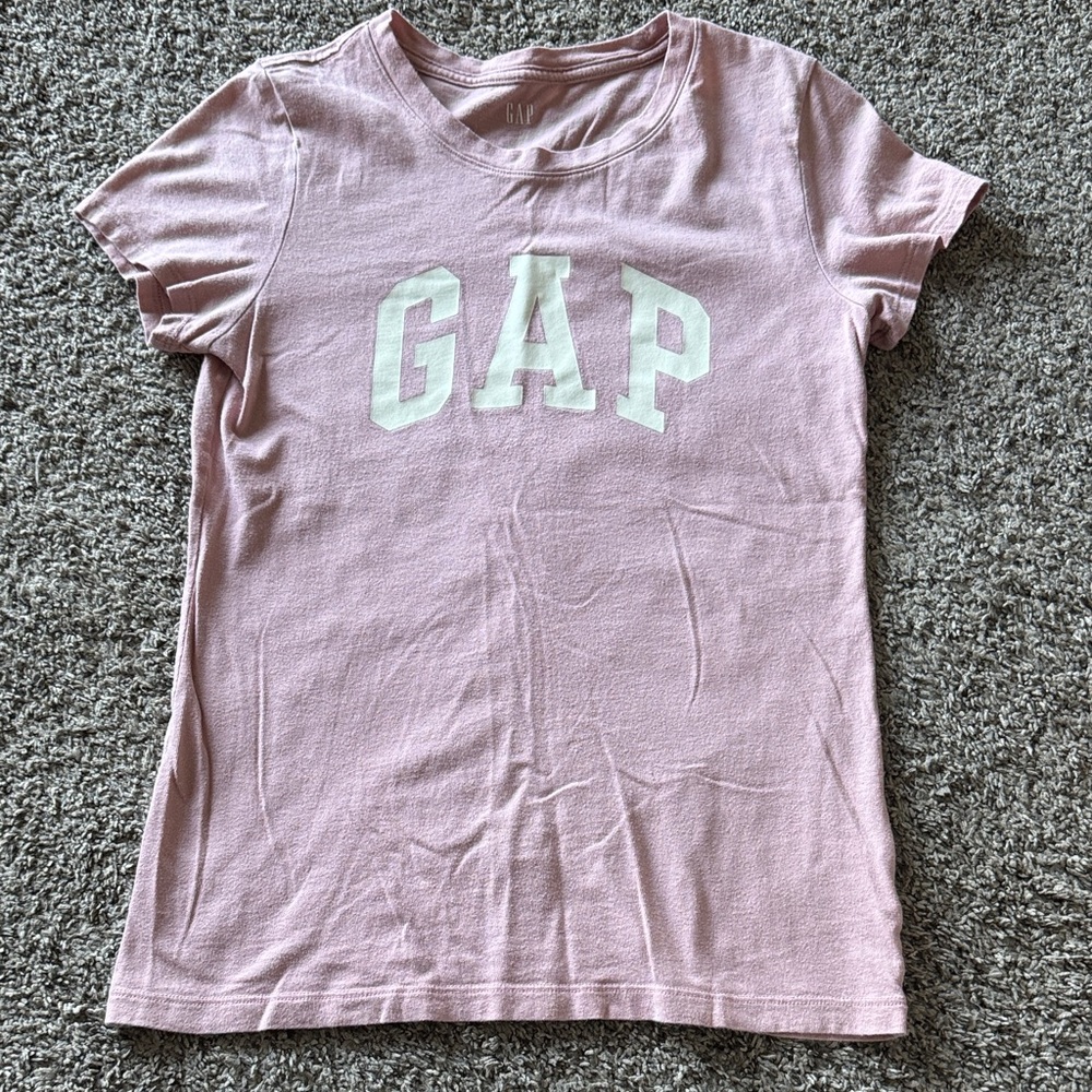 GAP Light Pink Tee with White Logo